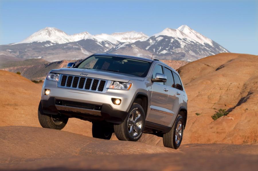  Jeep Grand Cherokee Overland 2012 года  (фото 1 из 7)